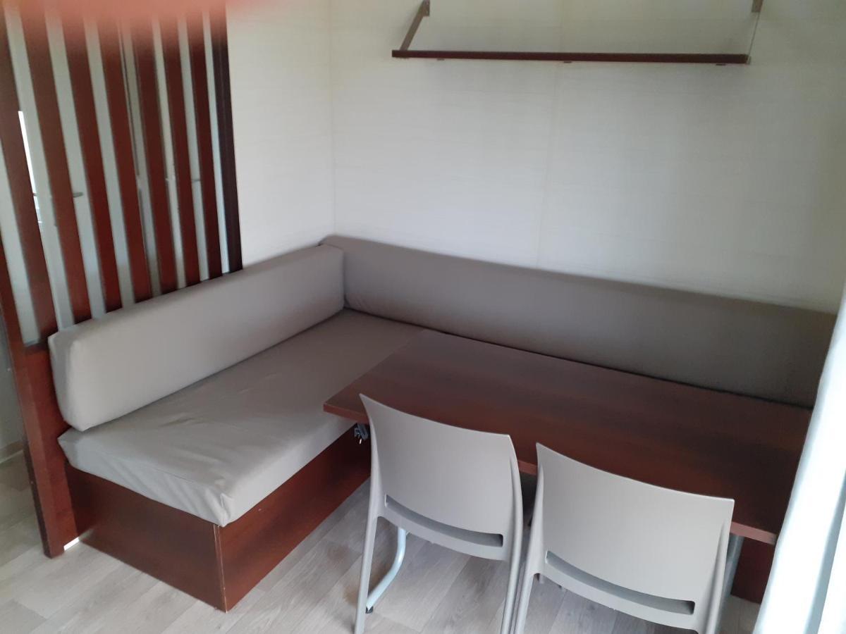 Mobilhome Agreable Sans Draps Ni Serviettes Пор-ла-Нувел Екстериор снимка
